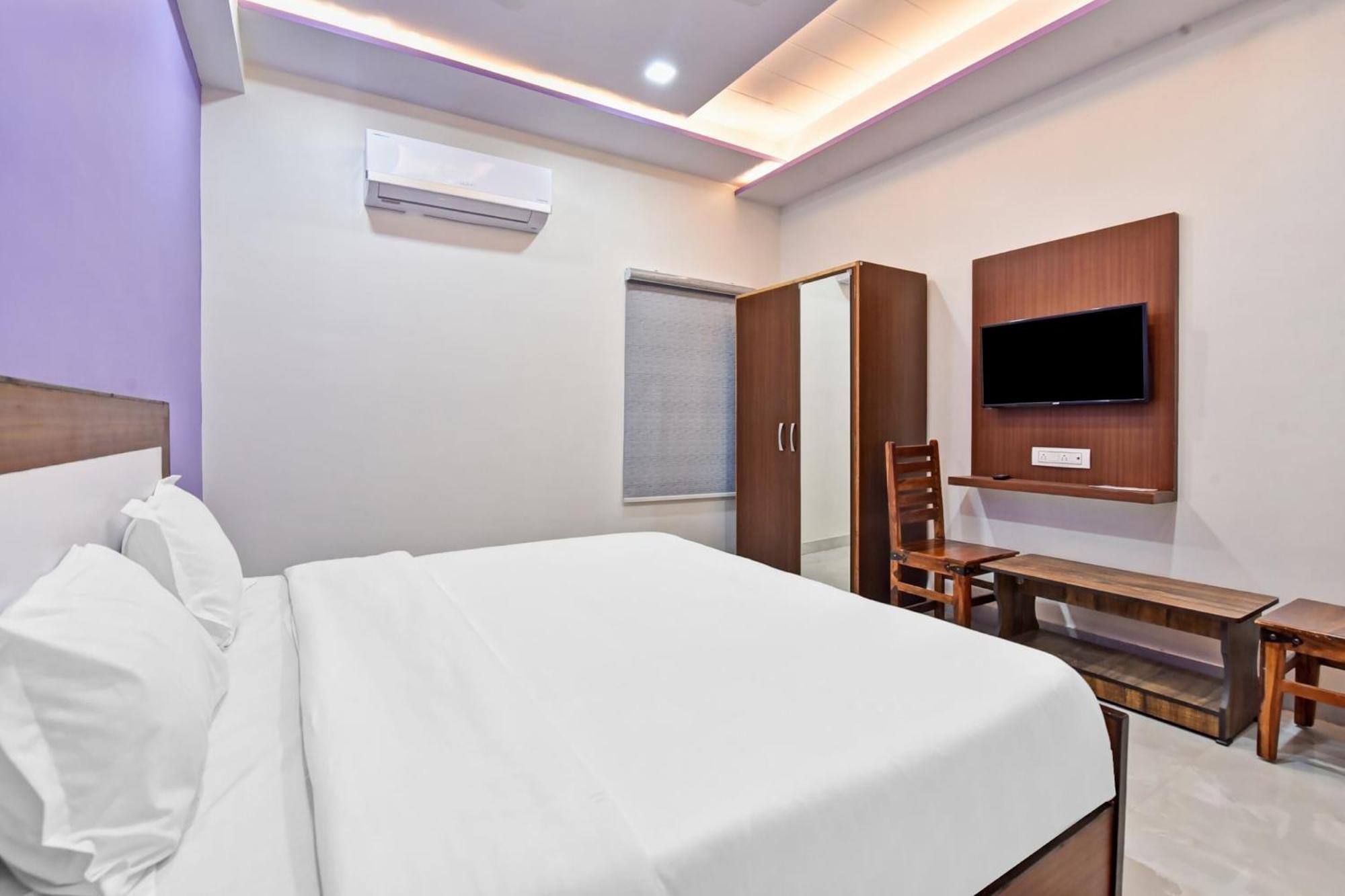 O Panther Hotel