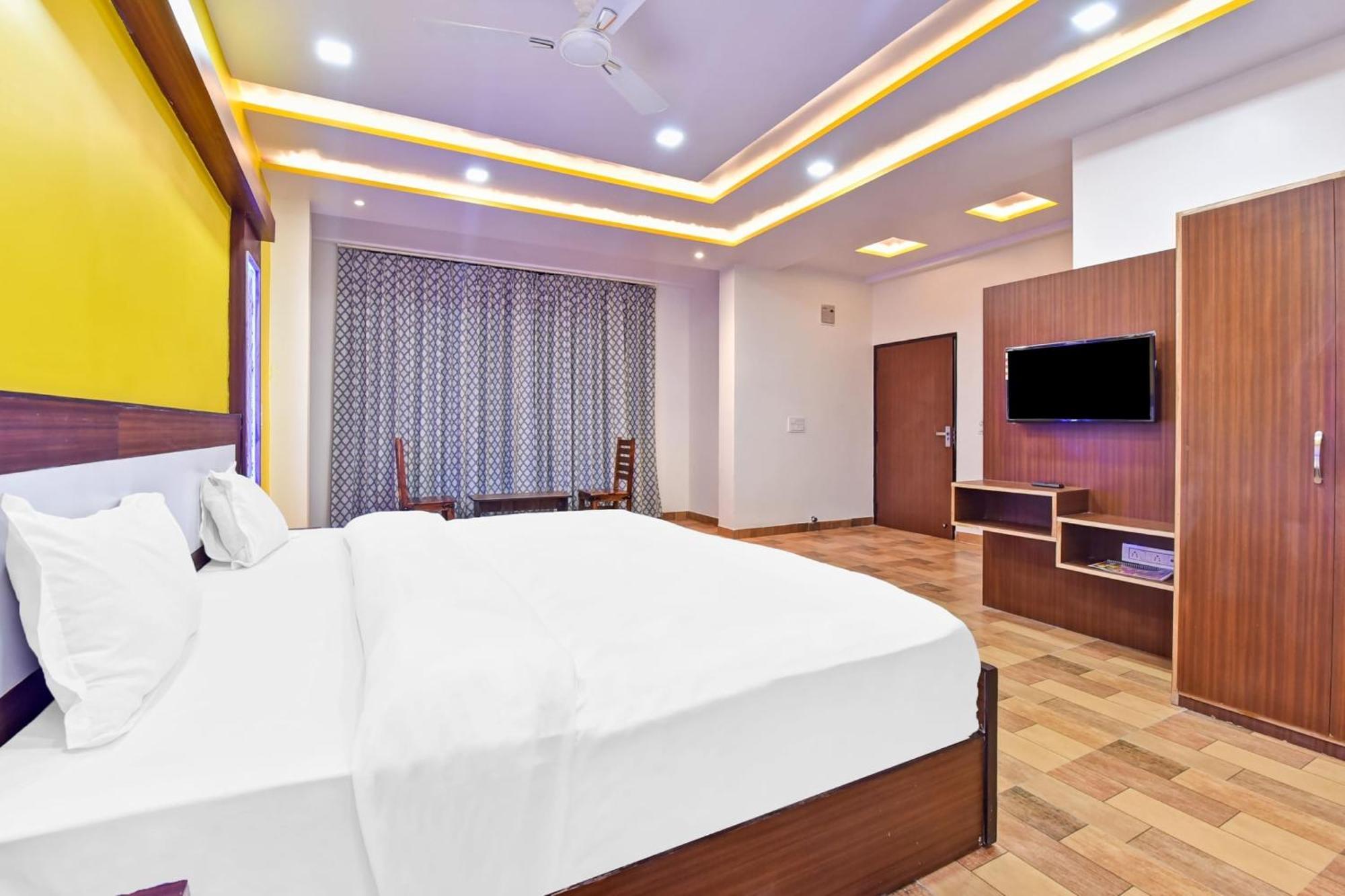 Hotel O Panther 3*