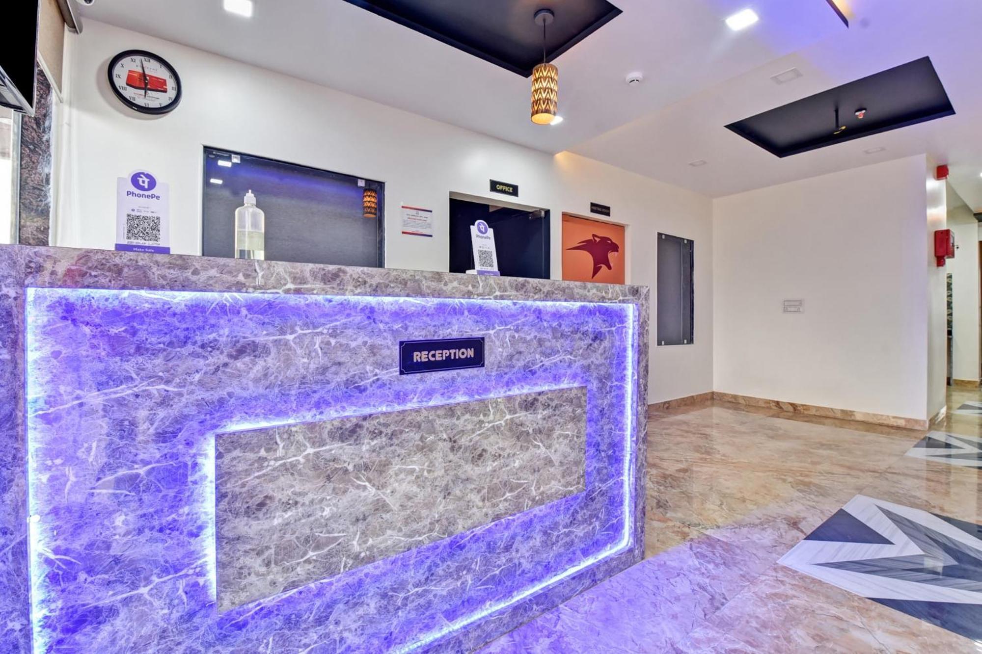 Hotel O Panther 3*